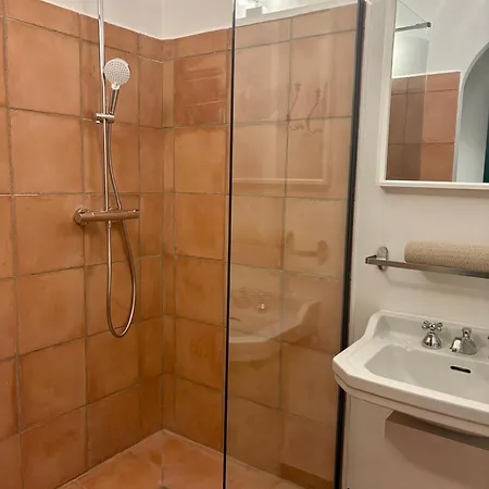 Bed & Breakfast Villa Magdala-Chambre D'Hotes-Suite Jardin 3*